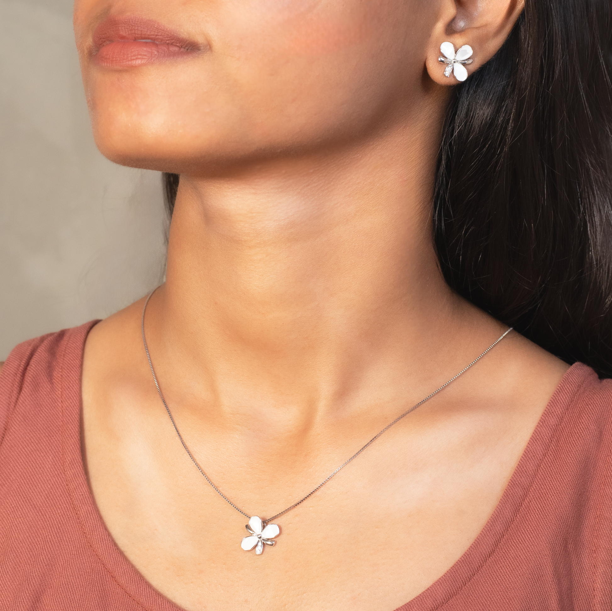 Petal Grace Set – Mother of Pearl Flower Pendant Earrings